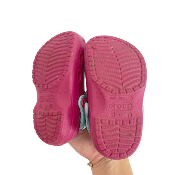 Crocs Pink Frozen Disney Clogs Sz 6/7 - Picture 3 of 6